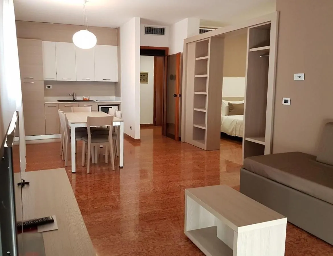 ורונה Residence All'Adige 2*,  איטליה