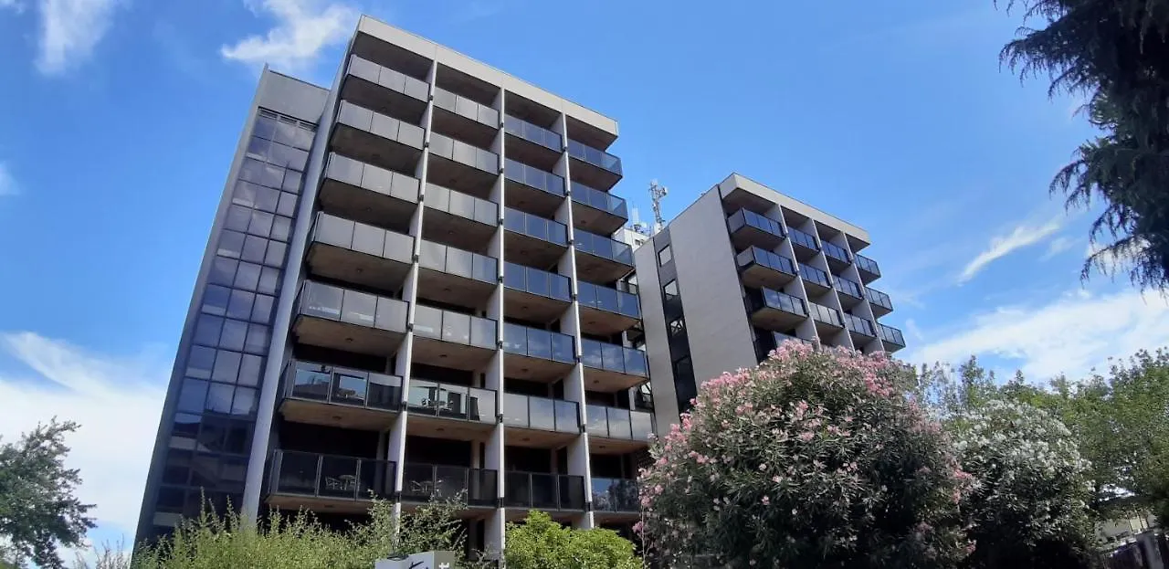 Residence All'Adige Werona 2*,
