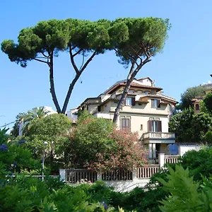 https://hotel-residence-villa-tassoni.it-romehotels.com